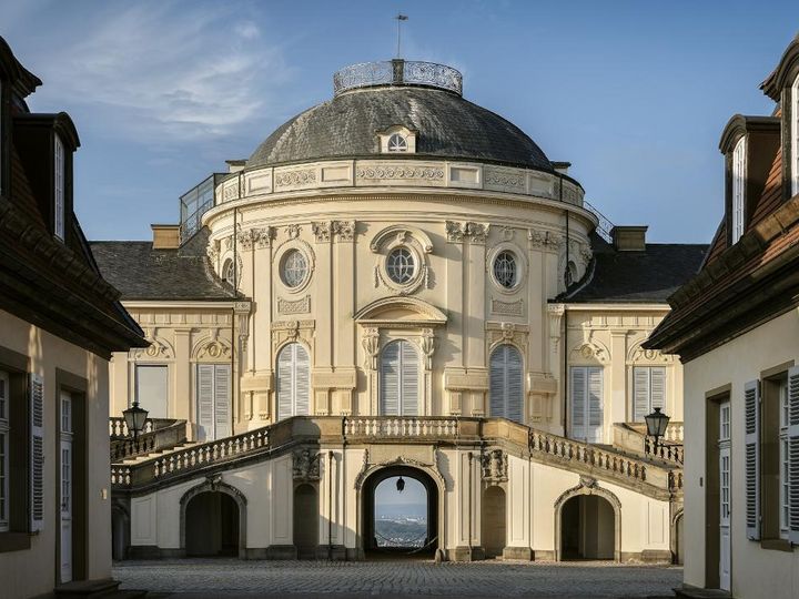 Schloss Solitude von Außen 