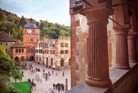 Château de Heidelberg, La cour du château; l'image: Staatliche Schlösser und Gärten Baden-Württemberg, Günther Bayerl