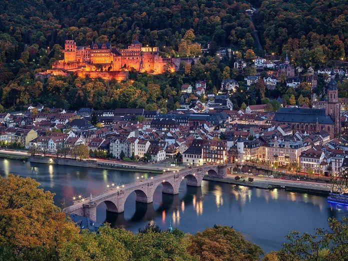 Château de Heidelberg, vue de la ville et du château Heidelberg, l'image: Staatliche Schlösser und Gärten für Baden-Württemberg, Günther Bayerl 