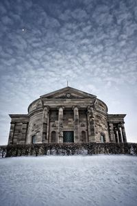 Grabkapelle auf dem Württemberg, Außen