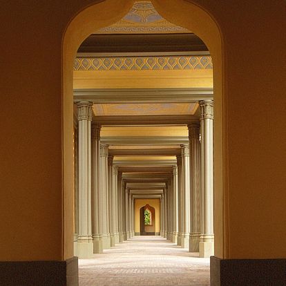 Kreuzgang der Moschee im Schlossgarten von Schloss Schwetzingen